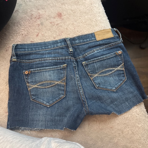 Low rise vintage abercrombie shorts xs - Picture 2 of 2